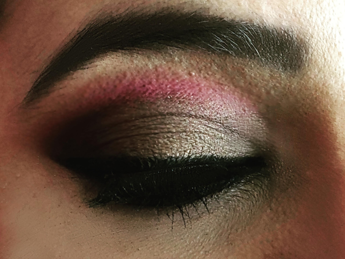 Eye makeup