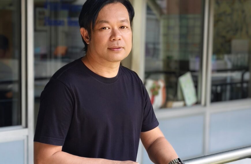 Mongkol Phowee: Fighting Stigma and Spreading Smiles in Bangkok Slums